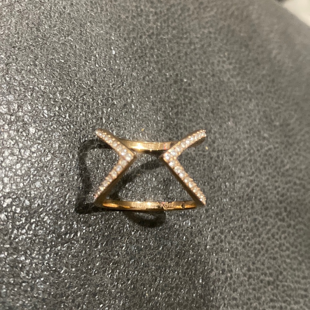 Michael Kors size 7 ring